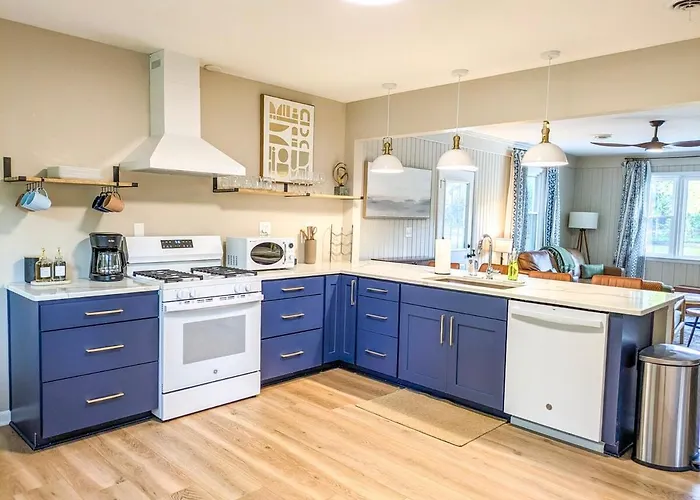 Escape To The Riverfront Hideaway Holiday home Momence