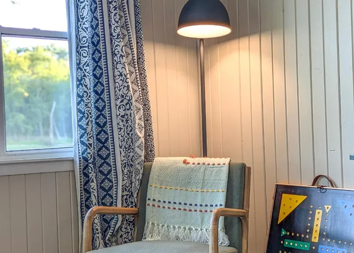 Holiday home Escape To The Riverfront Hideaway *