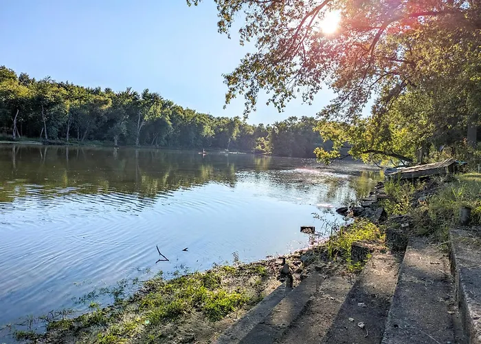Escape To The Riverfront Hideaway * Momence