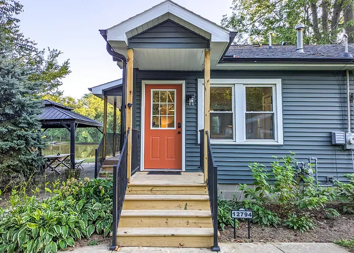 Holiday home Escape To The Riverfront Hideaway *